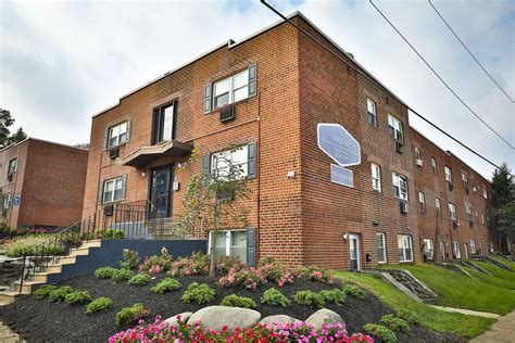 View detailed information about property 4620 Longshore Ave, Philadelphia, PA 19135 including listing details, property photos, school and neighborhood data, and much more.